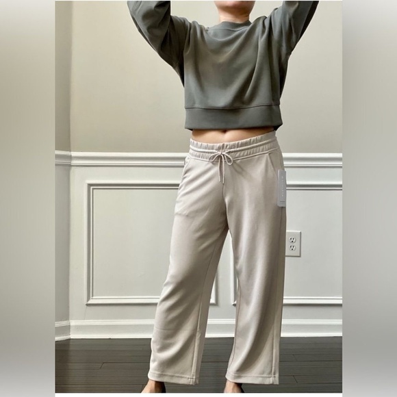NWOT Athleta Seasoft Straight Crop Pants size XL regular length in Abalone white - Picture 3 of 11